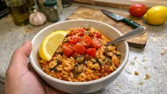 Πατελόρυζο Κεφαλονιάς: ζουμερό ρύζι Καρολίνα που «πίνει» τον ζωμό από πεταλίδες