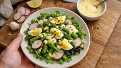 Σαλάτα με σπαράγγια και αβγά: τραγανή, δροσερή και έτοιμη σε λίγα λεπτά