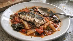 Κολιοί πλακί στον φούρνο με ούζο και μαραθόριζα – ζουμεροί σε 30′