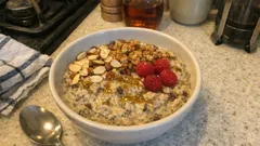Κρεμώδες porridge με βρώμη, chia και χουρμάδες – χωρίς σβόλους, σε 10 λεπτά