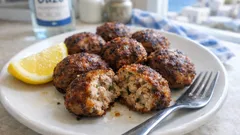 Νησιώτικοι κεφτέδες με ούζο: αφράτοι, ζουμεροί και ιδανικοί για μεζέ