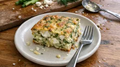 Εύκολη κρεμμυδόπιτα χωρίς φύλλο με φέτα και άνηθο – αφράτη και μυρωδάτη