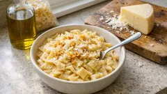 Χυλοπιτάκι με κεφαλοτύρι στο τηγάνι: κρεμώδες, χωρίς κατσαρόλα