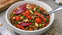 Χορταστική φακοσαλάτα με πίκλα παντζαριού & ντρέσινγκ λιαστής ντομάτας