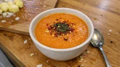 Πολίτικη σούπα με κόκκινες φακές: βελούδινη, αρωματική και έτοιμη σε 25′