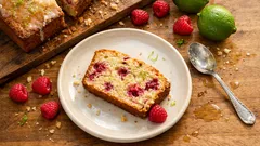 Κέικ λάιμ με βατόμουρα: αφράτο, δροσερό και γεμάτο φρούτο