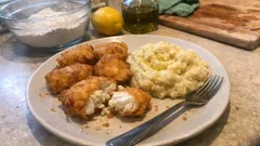 Μπακαλιάρος με σκορδαλιά: σωστό ξαλμύρισμα και τραγανό τηγάνισμα βήμα-βήμα