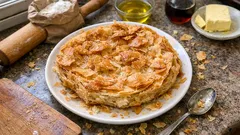 Μακεδονικό πολύφυλλο («Ήλιος Βεργίνας»): τραγανό φύλλο για πίτες ταψιού, βήμα-βήμα